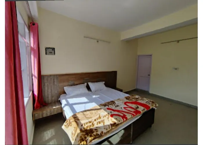 Goroomgo Homestay Sukh Dham Shimla - Homestay Like Home Feeling Mountain View